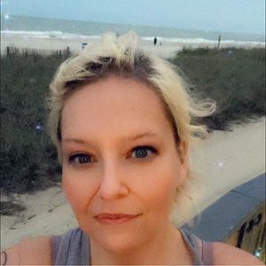 Meet your Posher, Farrah